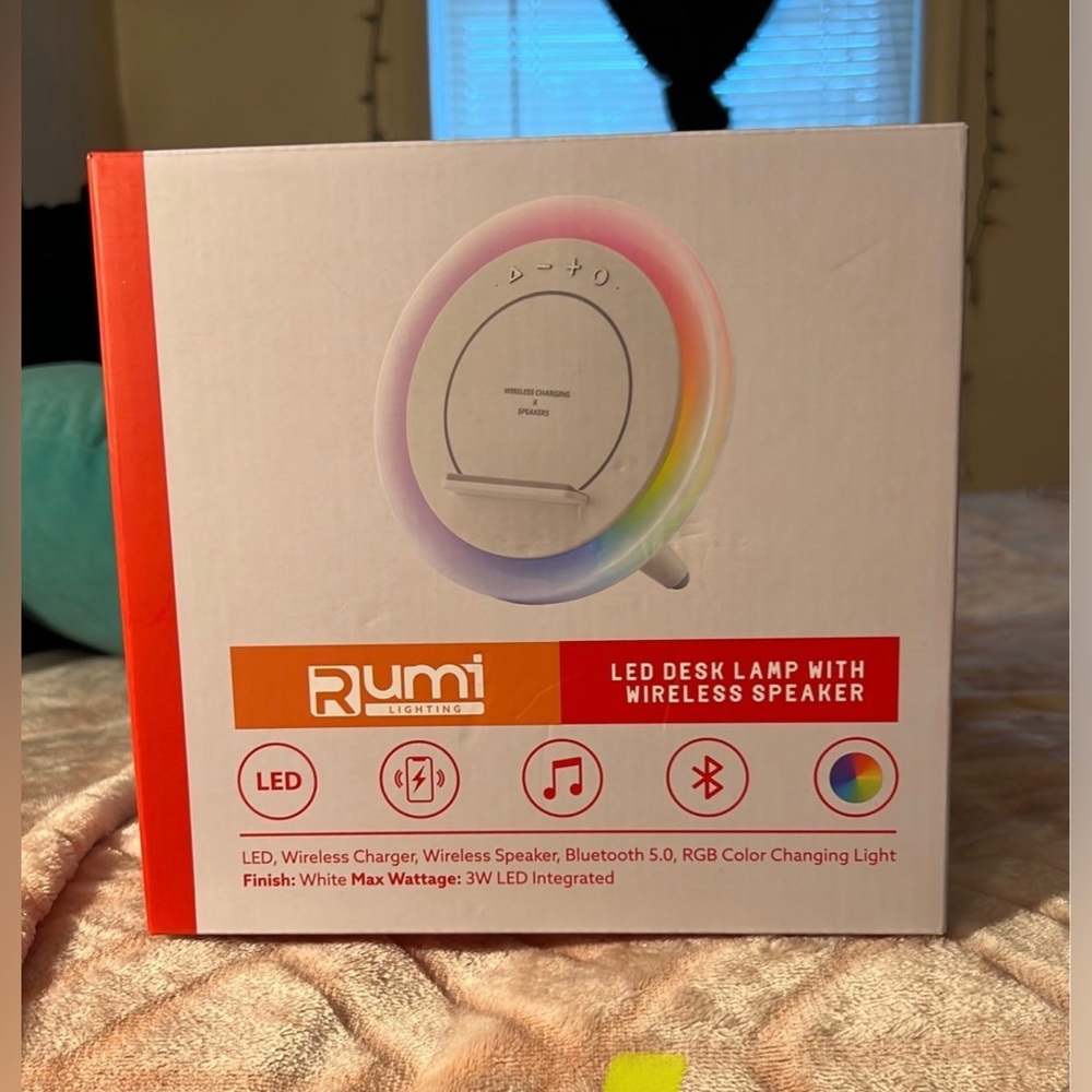 Rumi LED Desk Lamp with speaker and charging